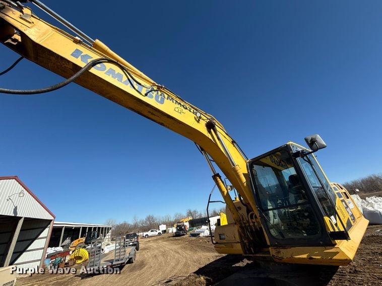 image for item DQ6648 2012 Komatsu PC240LC-10 excavator