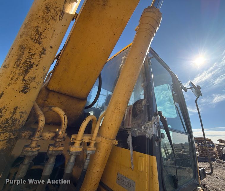 image for item DQ6648 2012 Komatsu PC240LC-10 excavator