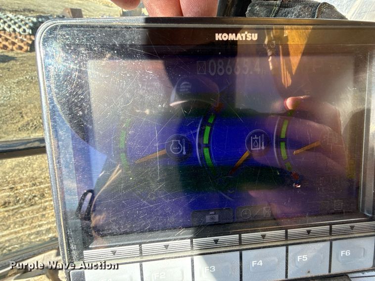 image for item DQ6648 2012 Komatsu PC240LC-10 excavator