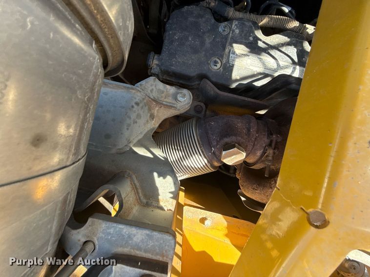 image for item DQ6648 2012 Komatsu PC240LC-10 excavator