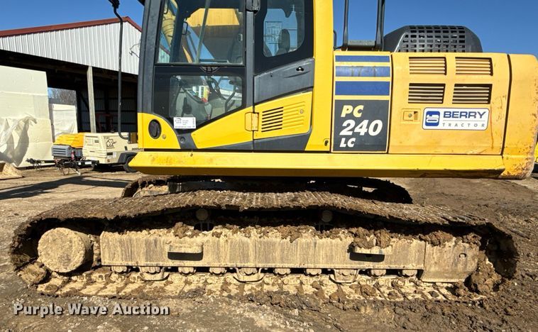 image for item DQ6648 2012 Komatsu PC240LC-10 excavator