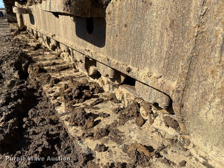 image for item DQ6648 2012 Komatsu PC240LC-10 excavator