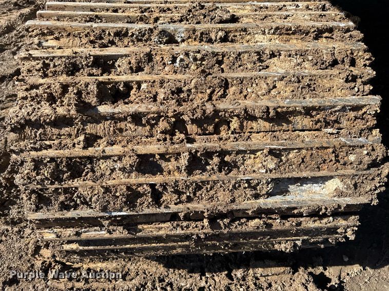 image for item DQ6648 2012 Komatsu PC240LC-10 excavator