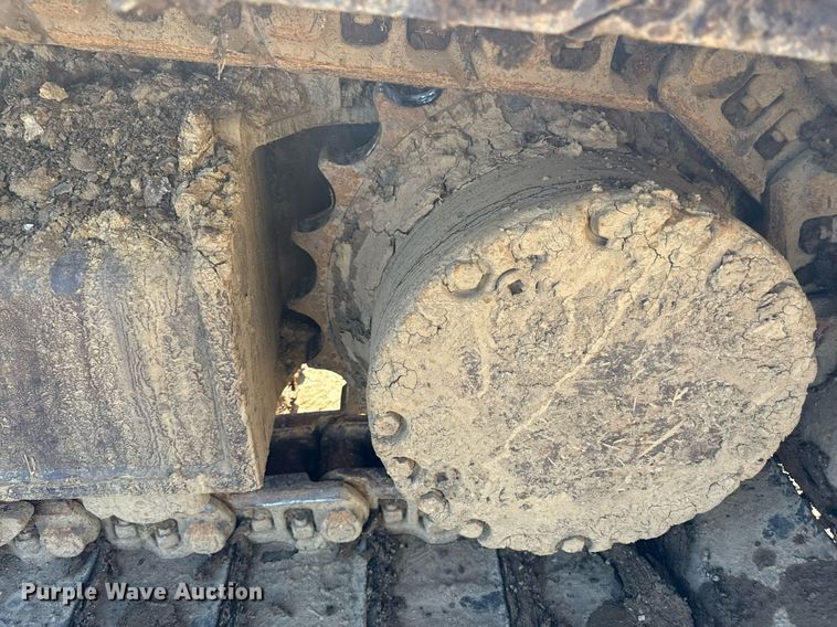 image for item DQ6648 2012 Komatsu PC240LC-10 excavator