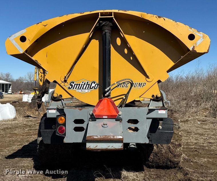 image for item DQ6649 2021 Smithco CP30-30-21 side dump trailer