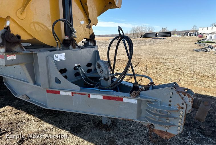 image for item DQ6649 2021 Smithco CP30-30-21 side dump trailer