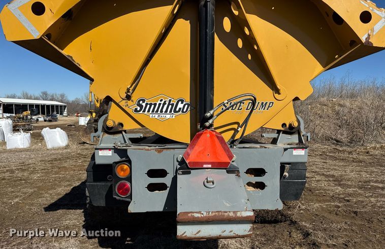 image for item DQ6649 2021 Smithco CP30-30-21 side dump trailer