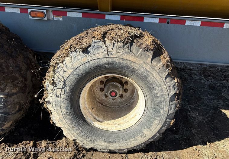 image for item DQ6649 2021 Smithco CP30-30-21 side dump trailer