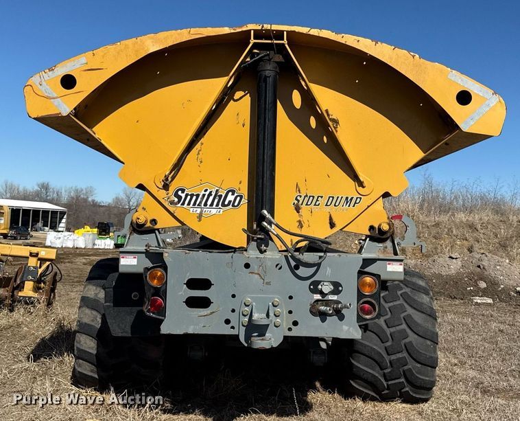 image for item DQ6650 2021 Smithco CPL30-30-21 side dump trailer