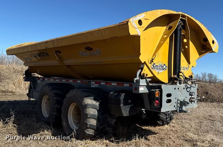 image for item DQ6650 2021 Smithco CPL30-30-21 side dump trailer