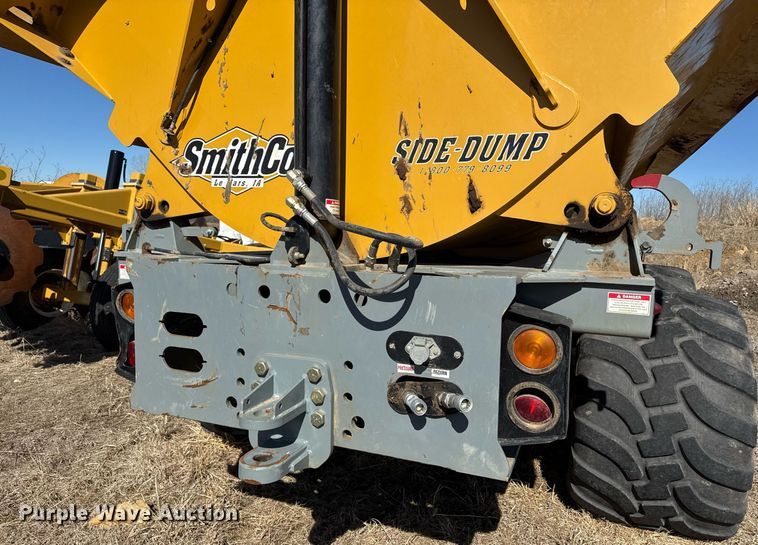 image for item DQ6650 2021 Smithco CPL30-30-21 side dump trailer