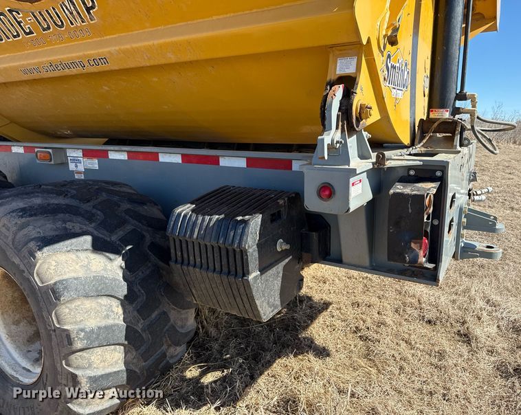 image for item DQ6650 2021 Smithco CPL30-30-21 side dump trailer