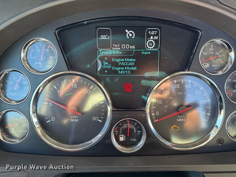 image for item DQ6672 2017 Kenworth T880 semi truck