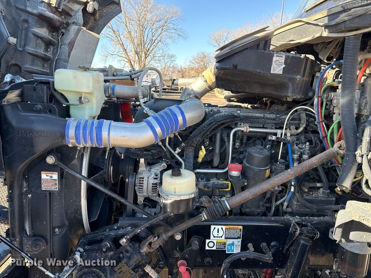 image for item DQ6672 2017 Kenworth T880 semi truck