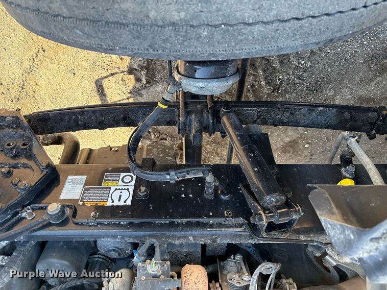 image for item DQ6672 2017 Kenworth T880 semi truck