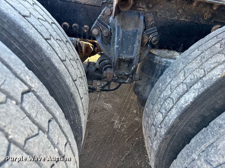 image for item DQ6672 2017 Kenworth T880 semi truck