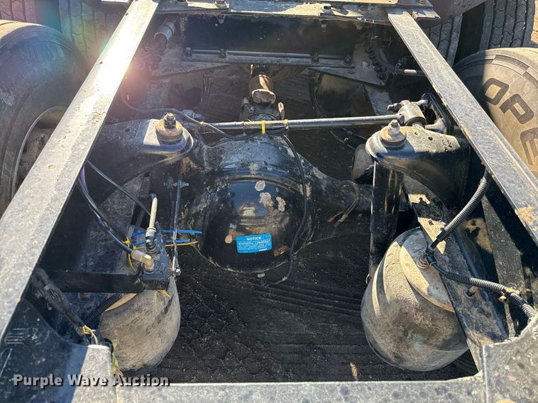 image for item DQ6672 2017 Kenworth T880 semi truck