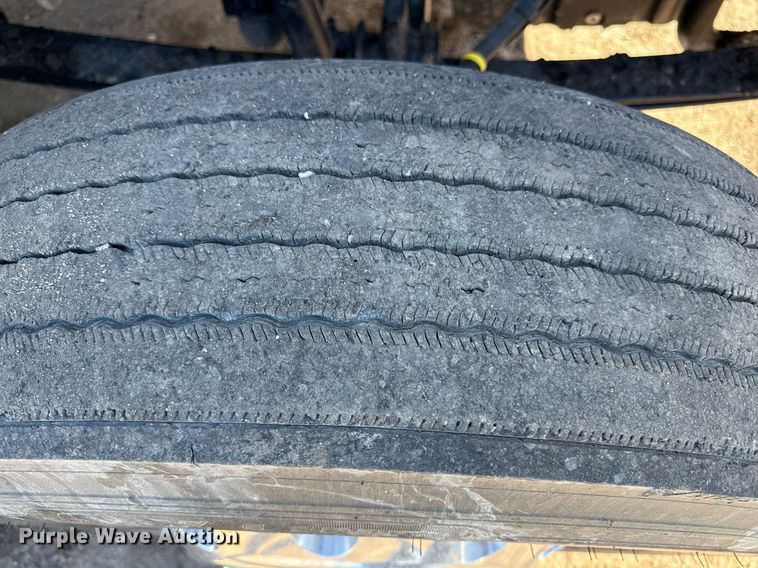 image for item DQ6672 2017 Kenworth T880 semi truck