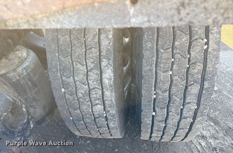 image for item DQ6672 2017 Kenworth T880 semi truck