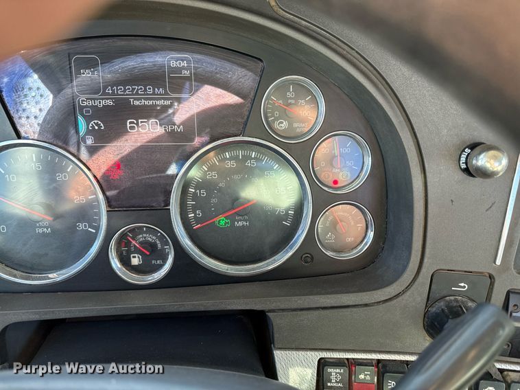 image for item DQ6673 2014 Kenworth T680 semi truck