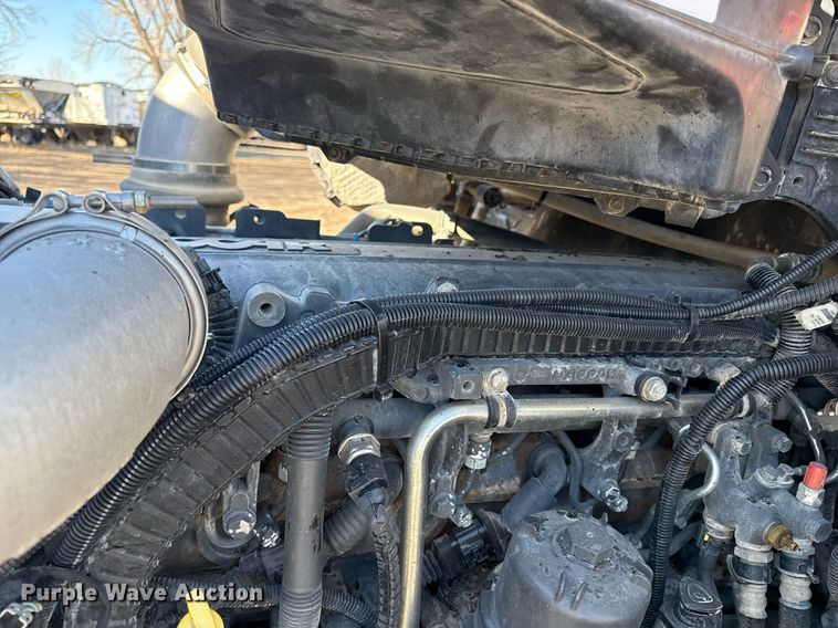 image for item DQ6673 2014 Kenworth T680 semi truck