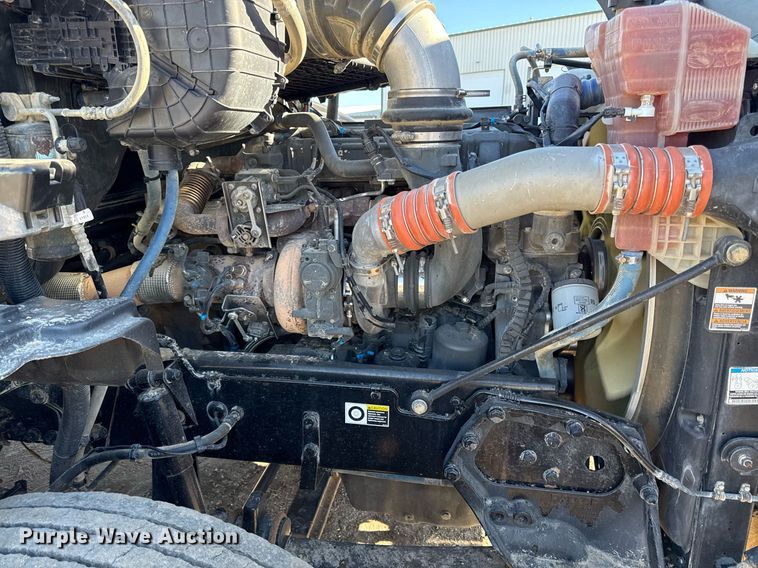 image for item DQ6673 2014 Kenworth T680 semi truck