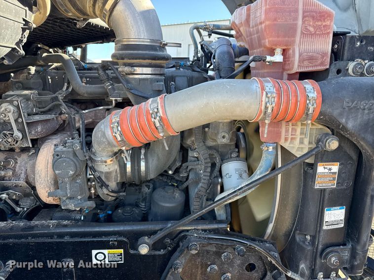 image for item DQ6673 2014 Kenworth T680 semi truck