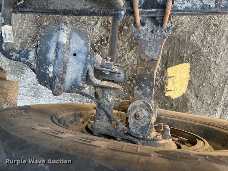 image for item DQ6673 2014 Kenworth T680 semi truck