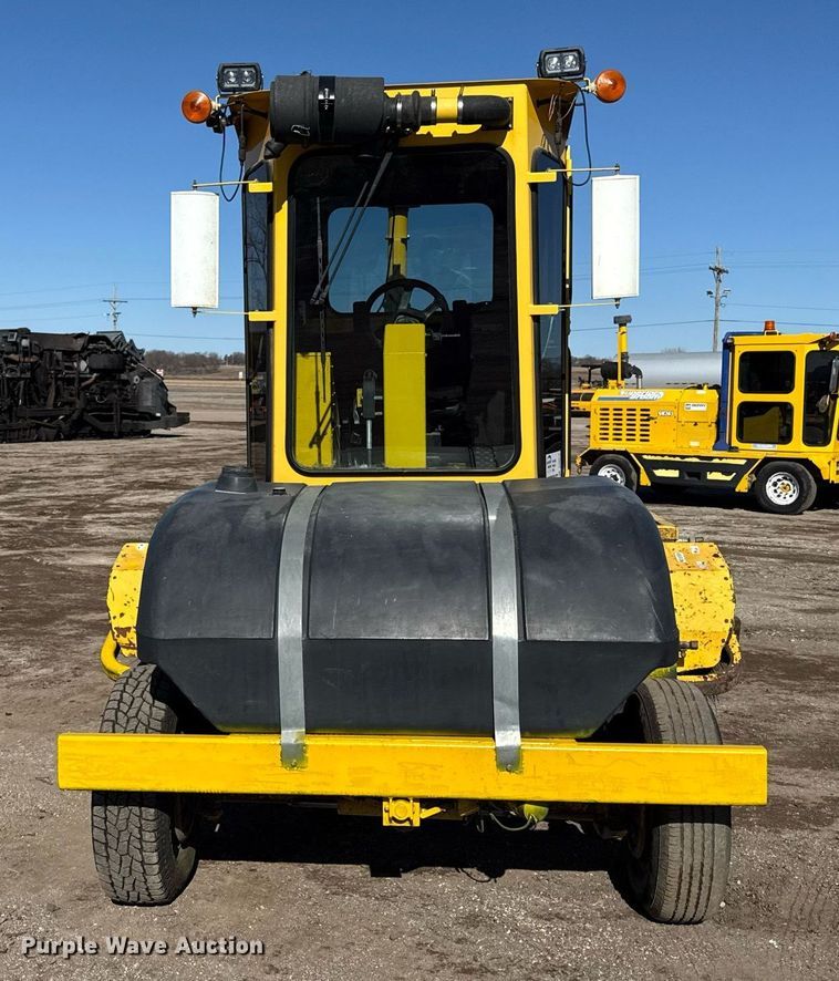 image for item DQ6675 2014 Superior Broom DT80-J broom