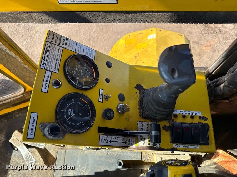 image for item DQ6675 2014 Superior Broom DT80-J broom