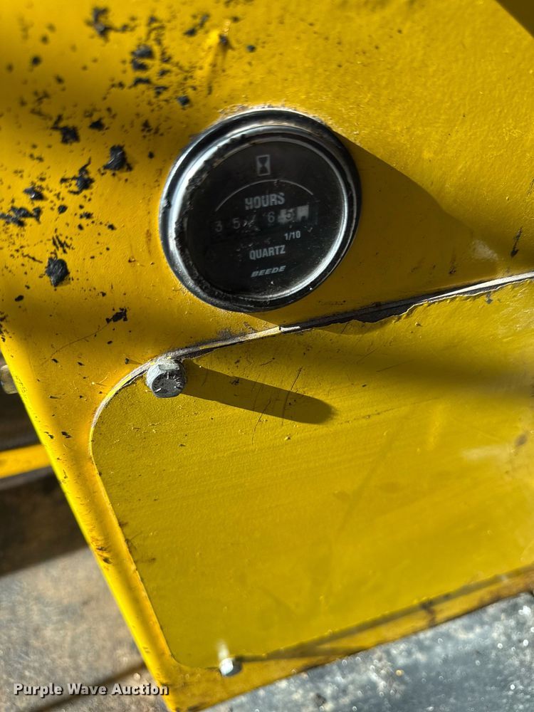 image for item DQ6675 2014 Superior Broom DT80-J broom