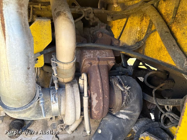 image for item DQ6675 2014 Superior Broom DT80-J broom