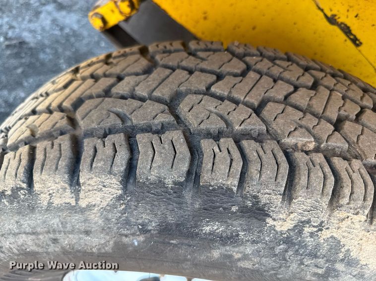 image for item DQ6675 2014 Superior Broom DT80-J broom