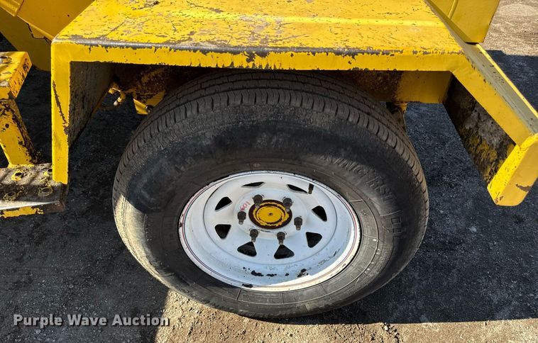 image for item DQ6675 2014 Superior Broom DT80-J broom