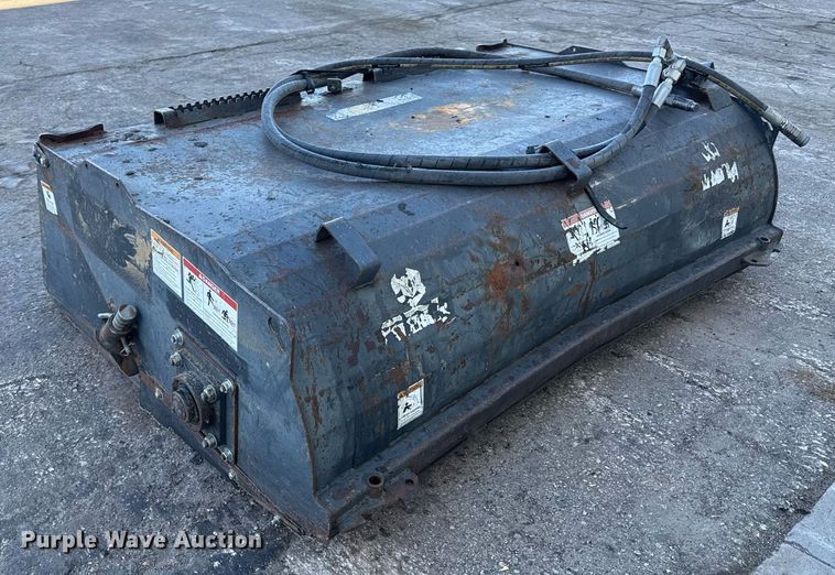 image for item DQ6676 Virnig skid steer broom