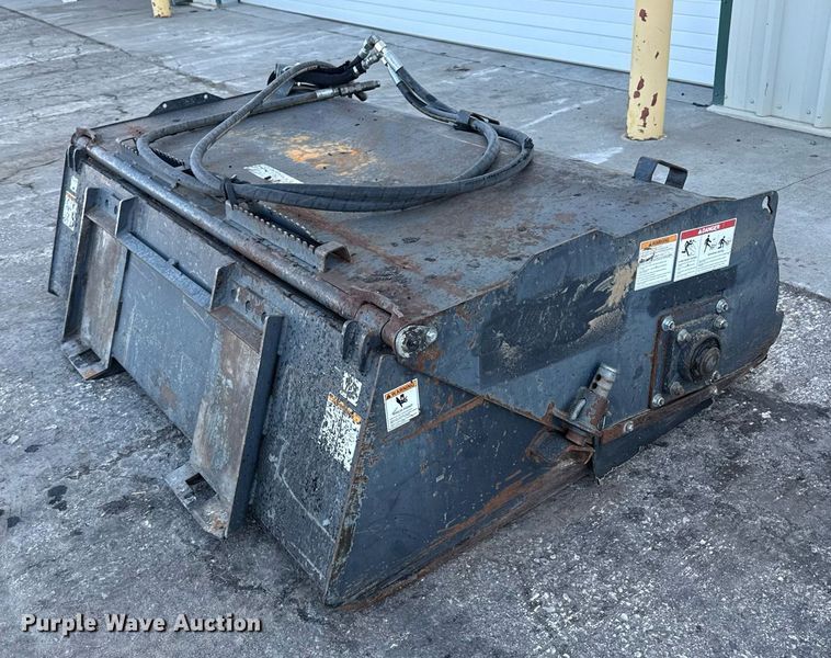 image for item DQ6676 Virnig skid steer broom