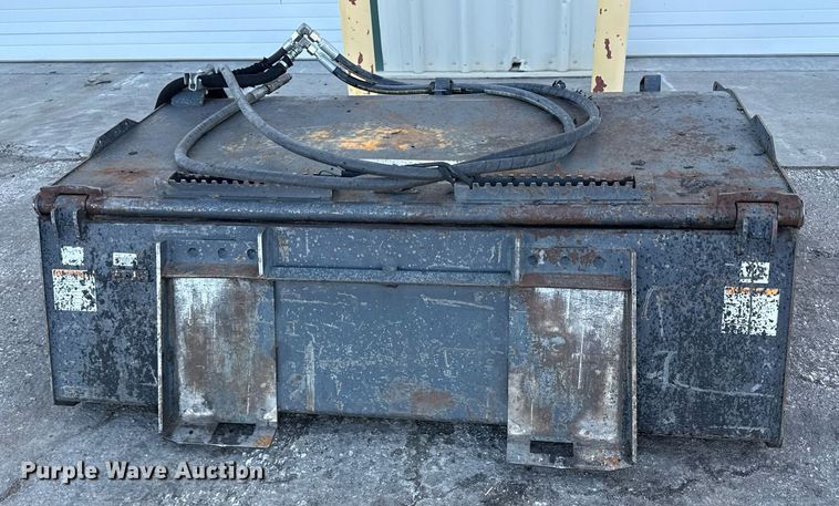 image for item DQ6676 Virnig skid steer broom