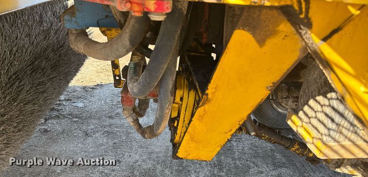 image for item DQ6677 2014 Superior Broom DT80-J broom