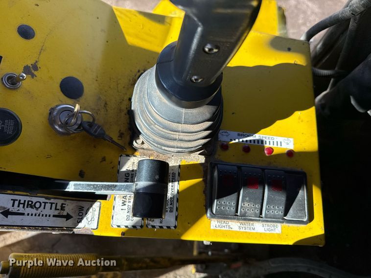 image for item DQ6677 2014 Superior Broom DT80-J broom