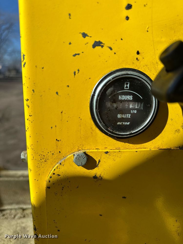 image for item DQ6677 2014 Superior Broom DT80-J broom