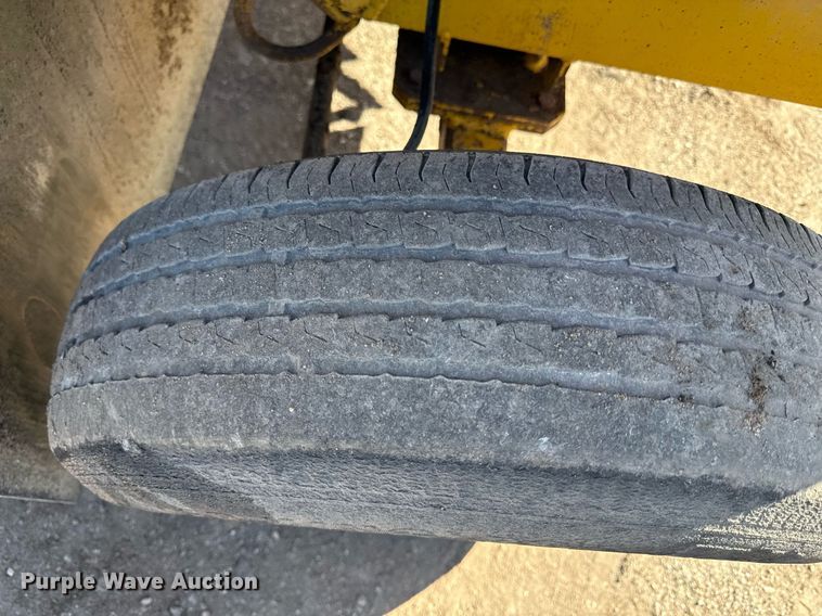 image for item DQ6677 2014 Superior Broom DT80-J broom