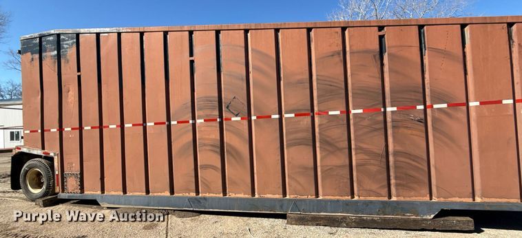 image for item DQ6678 Frac tank trailer