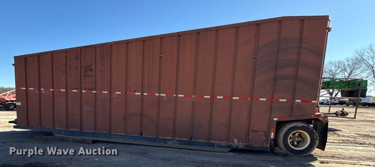 image for item DQ6678 Frac tank trailer