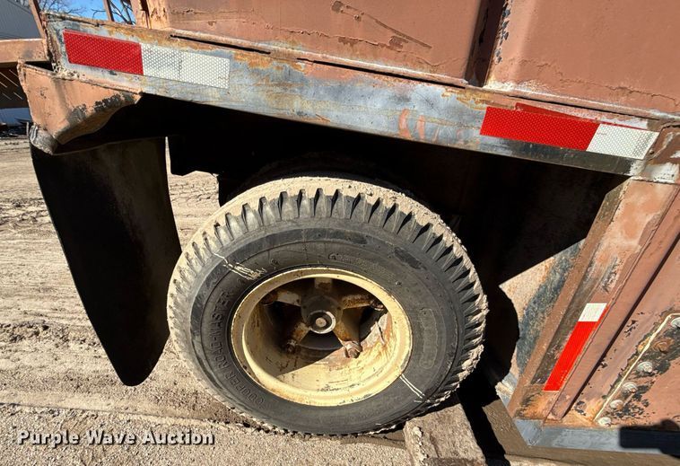 image for item DQ6678 Frac tank trailer