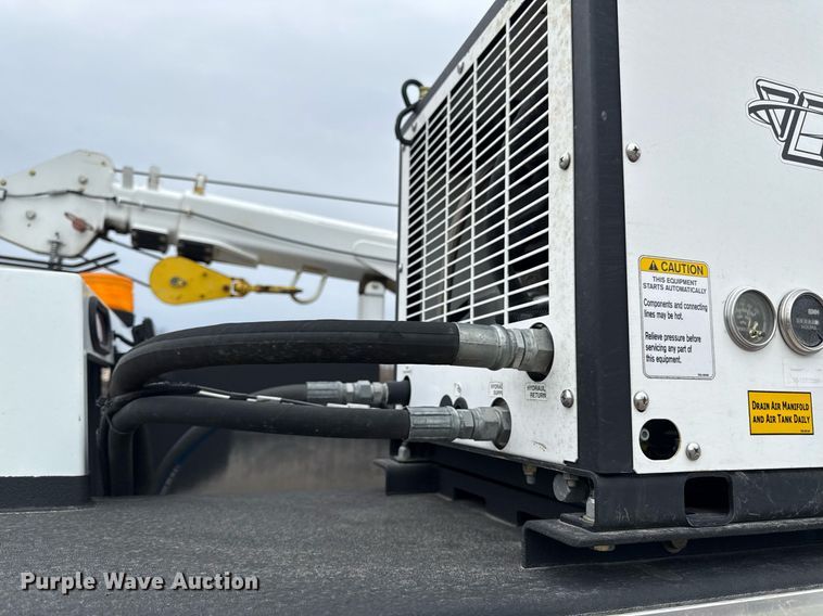 image for item DQ6689 2016 Ford F550 Super Duty utility / service truck