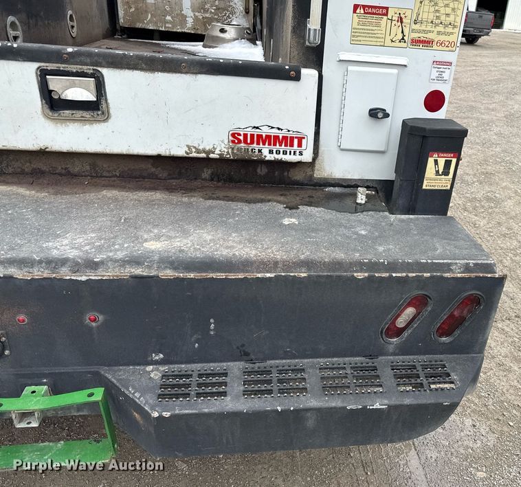 image for item DQ6689 2016 Ford F550 Super Duty utility / service truck