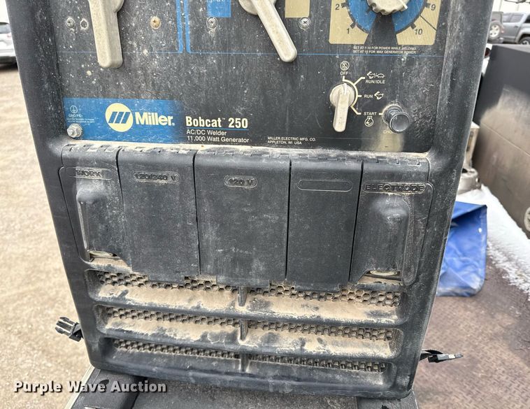 image for item DQ6689 2016 Ford F550 Super Duty utility / service truck