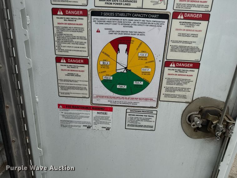 image for item DQ6689 2016 Ford F550 Super Duty utility / service truck