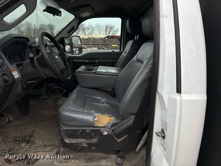 image for item DQ6689 2016 Ford F550 Super Duty utility / service truck