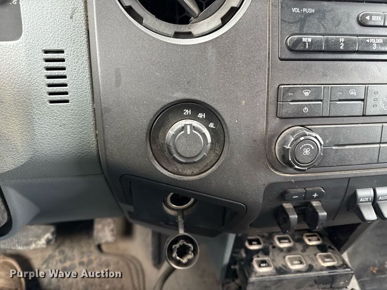 image for item DQ6689 2016 Ford F550 Super Duty utility / service truck